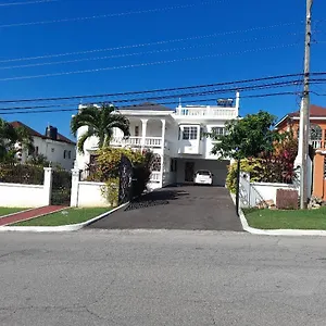 montego-bay-westgate-hills-jamaica-melrose-place.hotelsnegriljamaica.com/